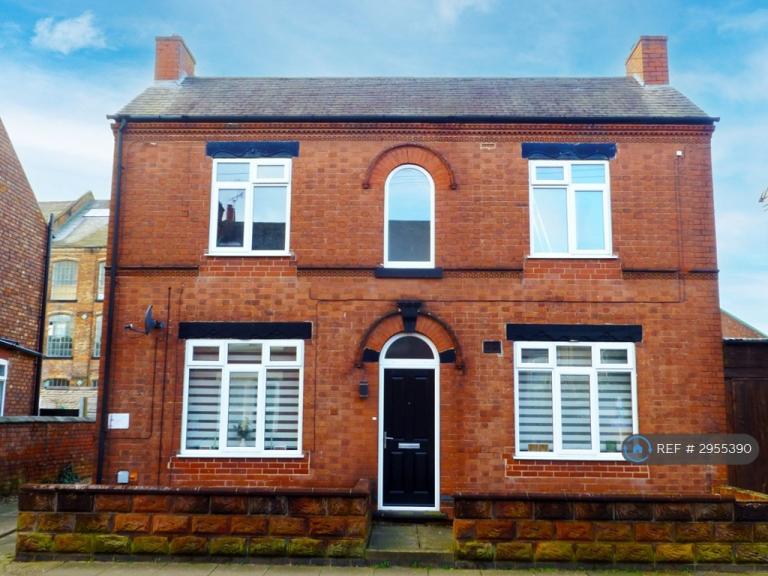 1 bedroom flat in Walton Street, Long Eaton, NG10 (1 bed) (#2955390)