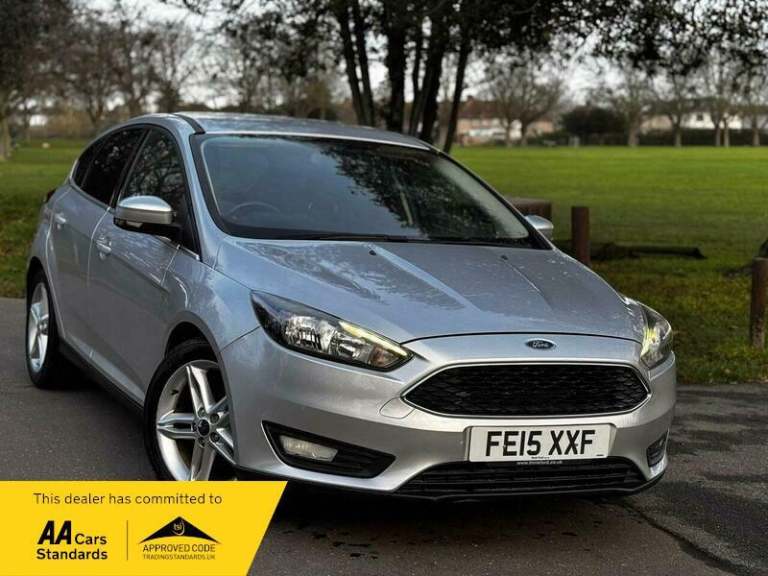 2015 Ford Focus 1.6 Zetec Hatchback 5dr Petrol Powershift Euro 6 (125 ps) HATCHBACK Petrol Automatic