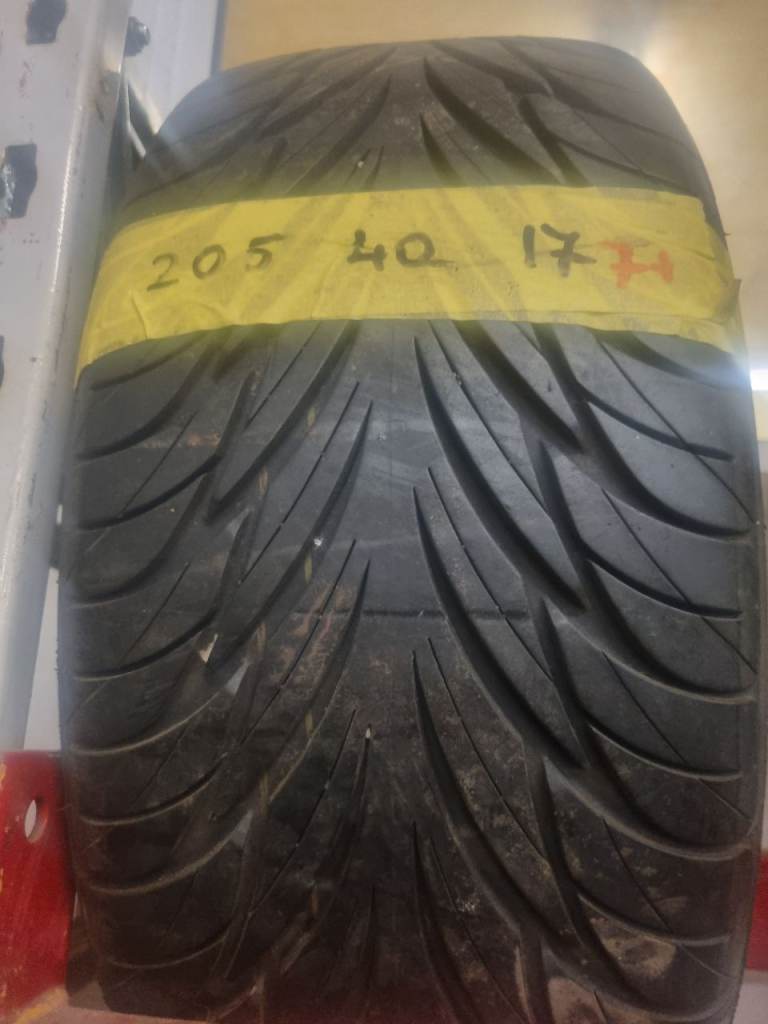Tyres  205 40 17