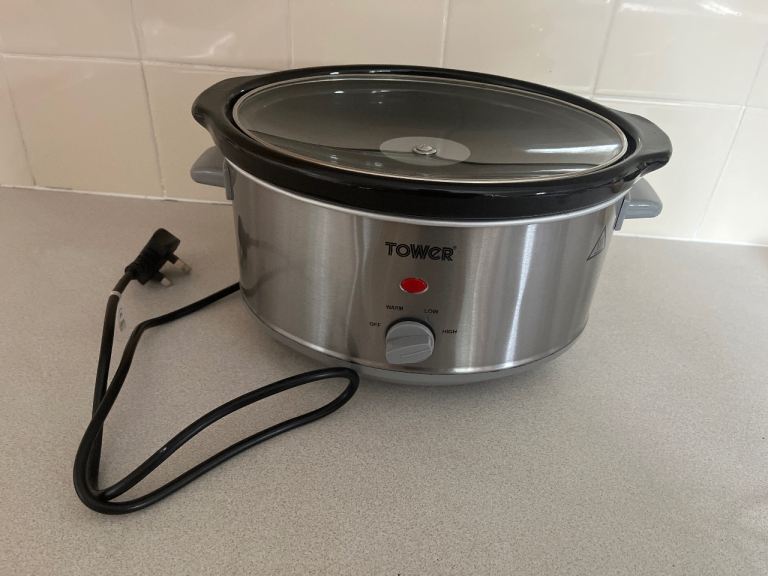 TOWER Slow Cooker – Good Condition, Silver Finish