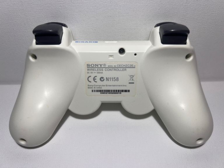 Genuine white PlayStation 3 duelshock controller