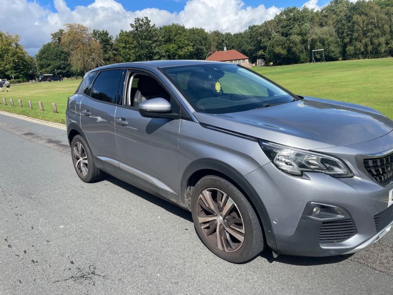 Peugeot, 3008, Hatchback, 2018, Manual, 1199 (cc), 5 doors