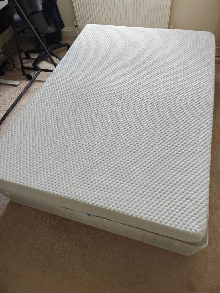 Double bed mattress and base