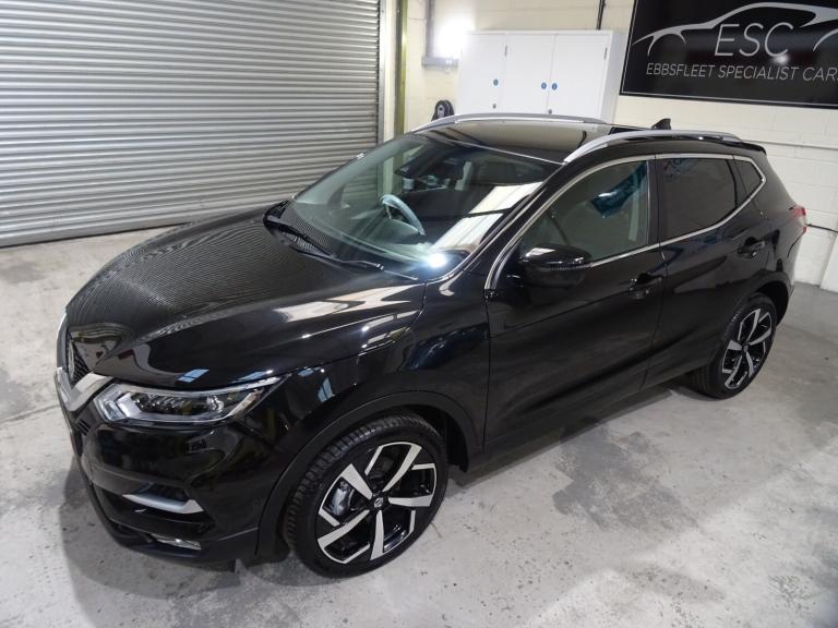 2019 Nissan Qashqai 1.3 DiG-T Tekna 5dr **LOW MILEAGE*ONLY 37000 MILES FROM NEW** HATCHBACK Petro...