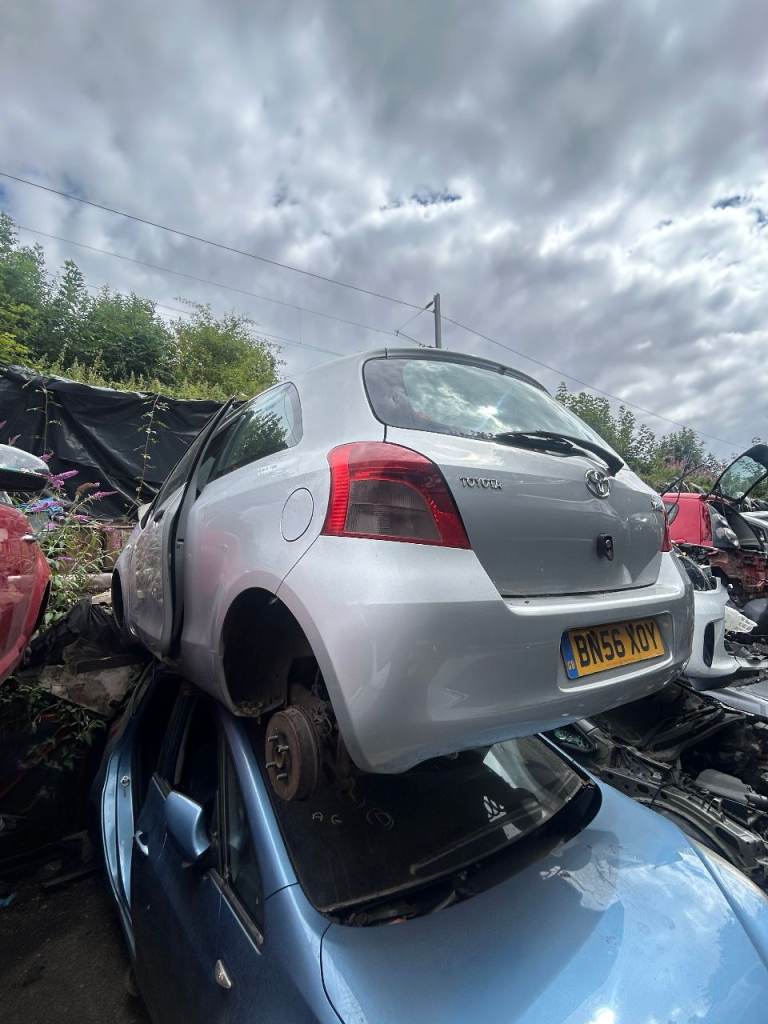 TOYOTA YARIS 2006 1.0 PETROL (1KR-FE- E4) 3 DOOR BREAKING X1 WHEEL NUTS