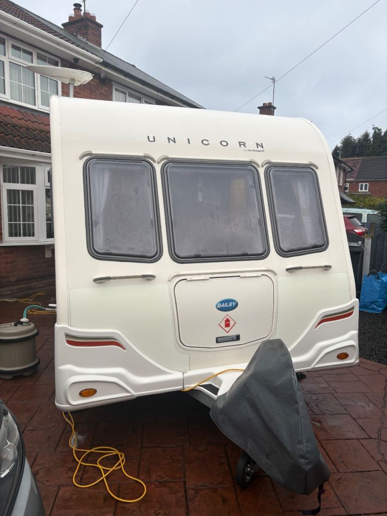 Bailey Unicorn Seville 2berth 2012 in excellent cond.mover, awning ,solar panel loads of Acc 