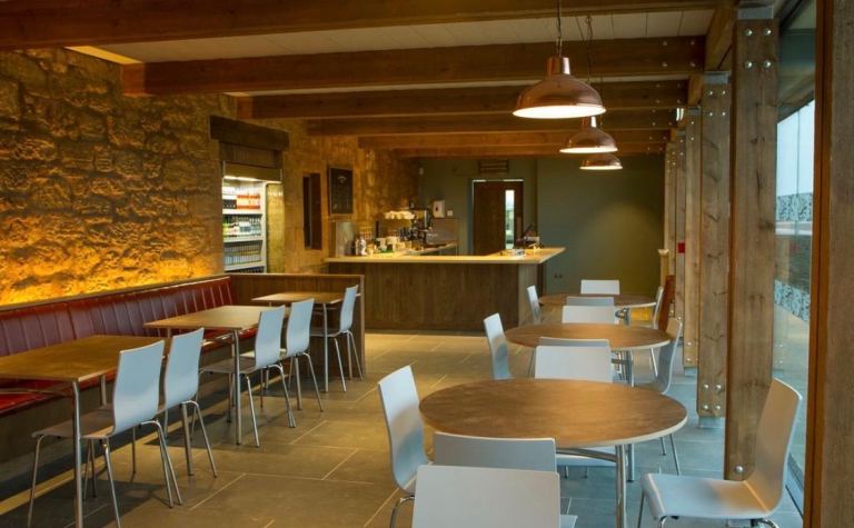 Cafe/ Restaurant tables & chairs 