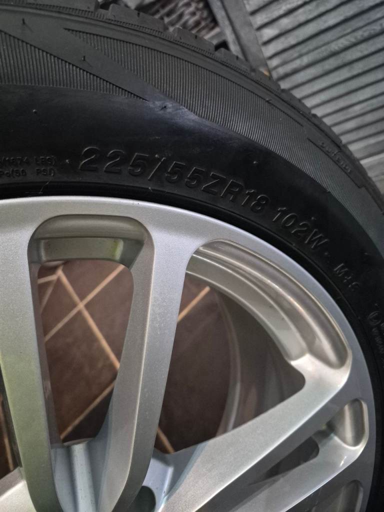 Alloy wheel