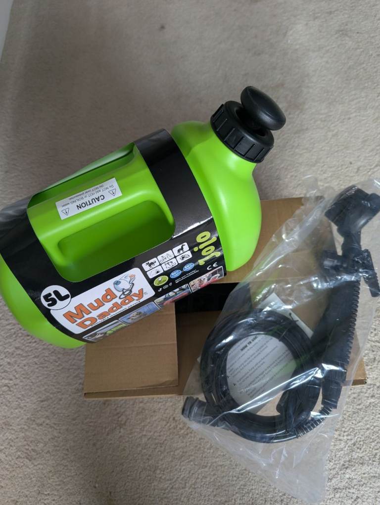 Mud Daddy portable Dog Washing Device