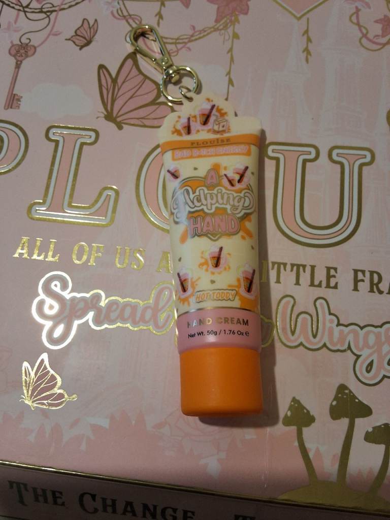 Plouise Bad b.tch Energy A Helping Hand Cream in ( Hot Toddy ). X1.