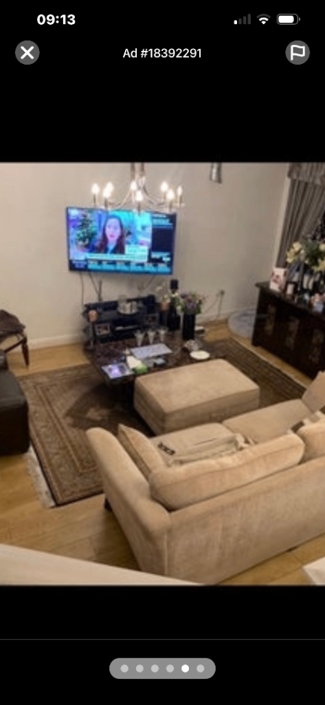 Double room in clean and modern house 