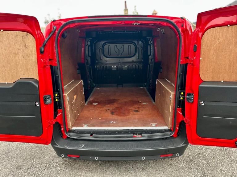 2016 Vauxhall Combo 2300 1.6 CDTI 16V H1 Van Tecshift PANEL VAN Diesel Manual