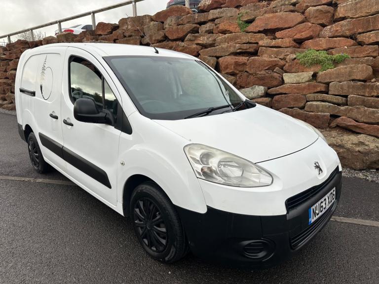 2013 Peugeot Partner 1.6 HDi S Crew Van L2 H1 4dr Panel Van Diesel Manual