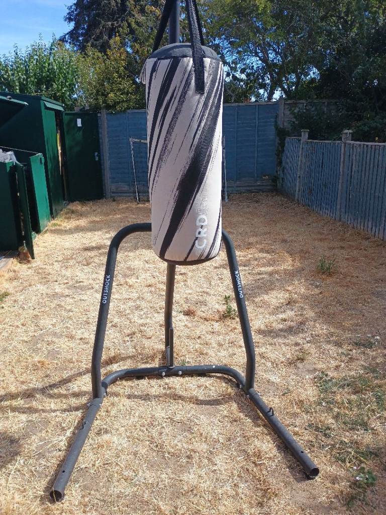 Outshock punchbag and frame