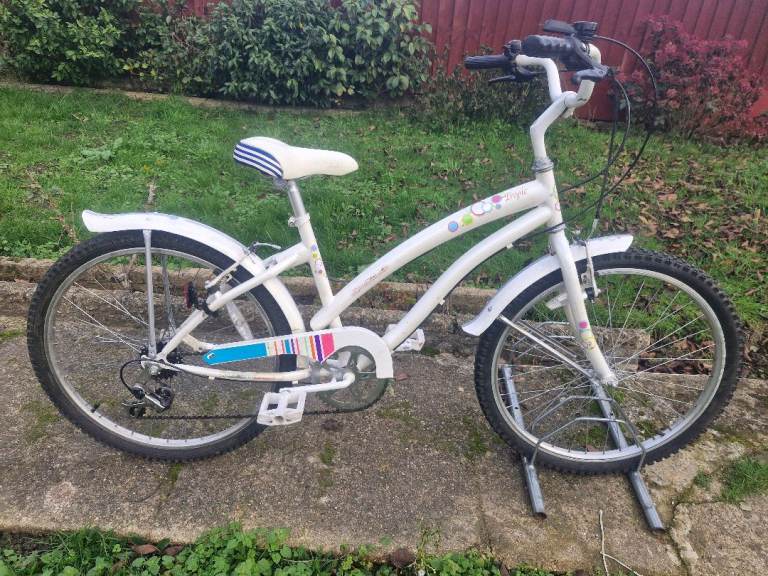 image for GIRLS TEENAGER YOUTH APOLLO TROPIC 24 INCH WHEELS 15 INCH FRAME 5 SPEED BIKE BICYCLE