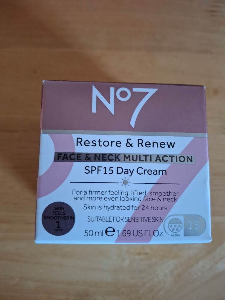 BRAND NEW AND UNOPENED N07 RESTORE & RENEW FACE & NECK MULTI-ACTION SPF15 DAY CREAM 50ML 