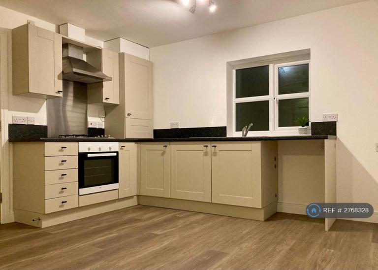 2 bedroom flat in Scholars Way, Bury, BL9 (2 bed) (#2768328)