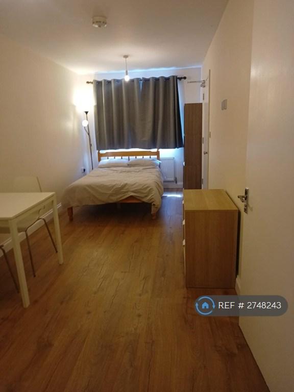 1 bedroom in Nuns Way, Cambridge, CB4 (#2748243)