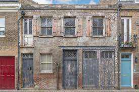 image for ACQUIRING RESIDENTIAL OR COMMERCIAL PROPERTY FOR SALE