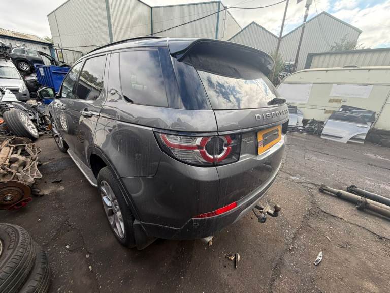 2018 LAND ROVER DISCOVERY SPORT 2.0 TD4 180 HSE 5DR AUTO BREAKING FOR PARTS