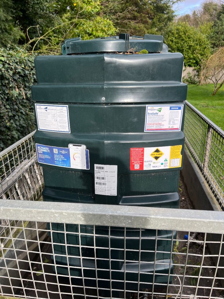 Bunded 1000ltr oil Tank 