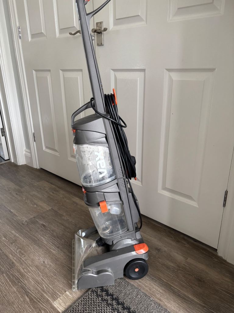 VAX Dual Power Carpet Cleaner – Good Condition