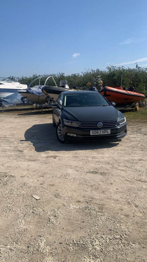 Volkswagen, PASSAT, Saloon, 2017, Manual, 1968 (cc), 4 doors Low Mileage 