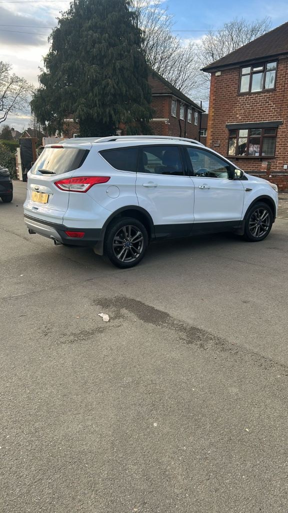 Ford, KUGA, Hatchback, 2013, Manual, 1997 (cc), 5 doors