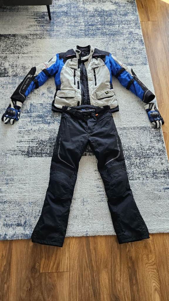 RICHA JACKET AND TROUSERS 