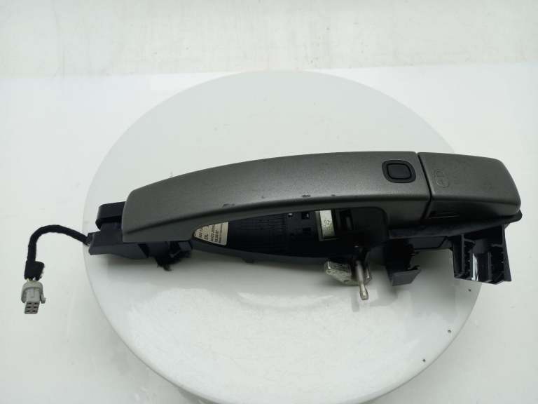 Range Rover Sport Door Handle Front Left Outer 2005-2013 Lr019764
