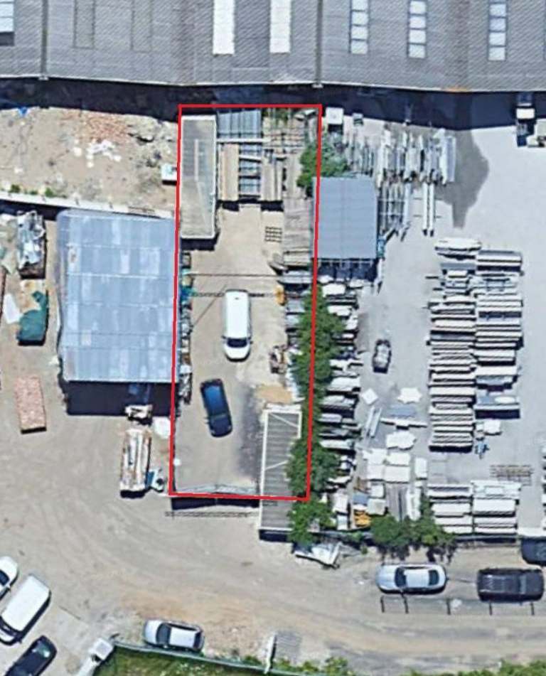 Self-Contained Yard to Let 2700SQFT Commercial Land in Swanscombe DA100PP