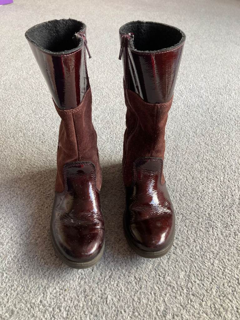 Size 31 (aprox size 12) red brown boot