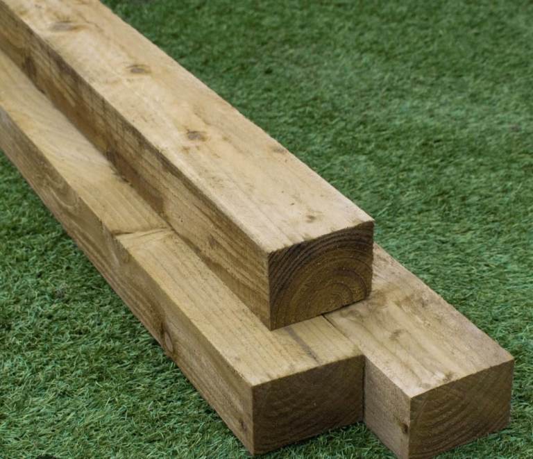 Fence Posts multiple different sizes 