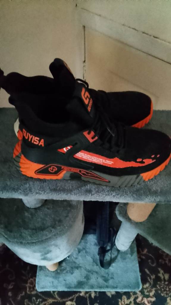 Mens safety boots