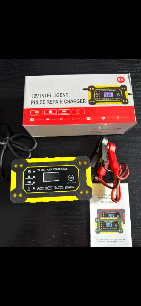 12V 6A Intelligent Quick Charge Vehicle Battery Charger And Maintainer Featuring an LCD Screen