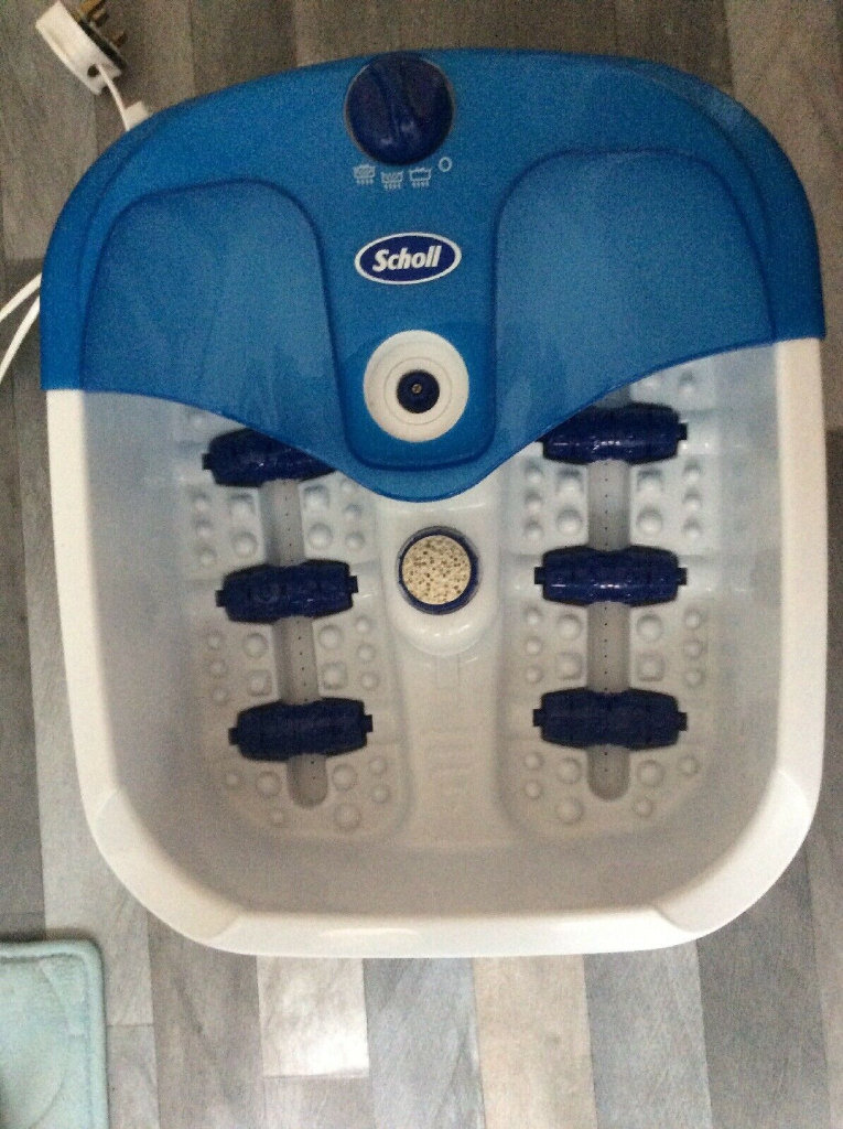 SCHOLL Deluxe Water Whirl With Pedicure Centre And Palm Grip Massager.