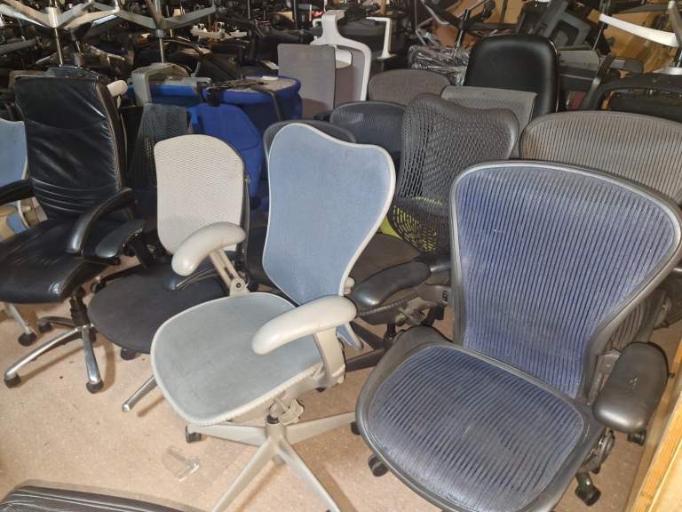 Herman miller steelcase orangebox and contessa ergonomic office and gaming chairs (100 available)