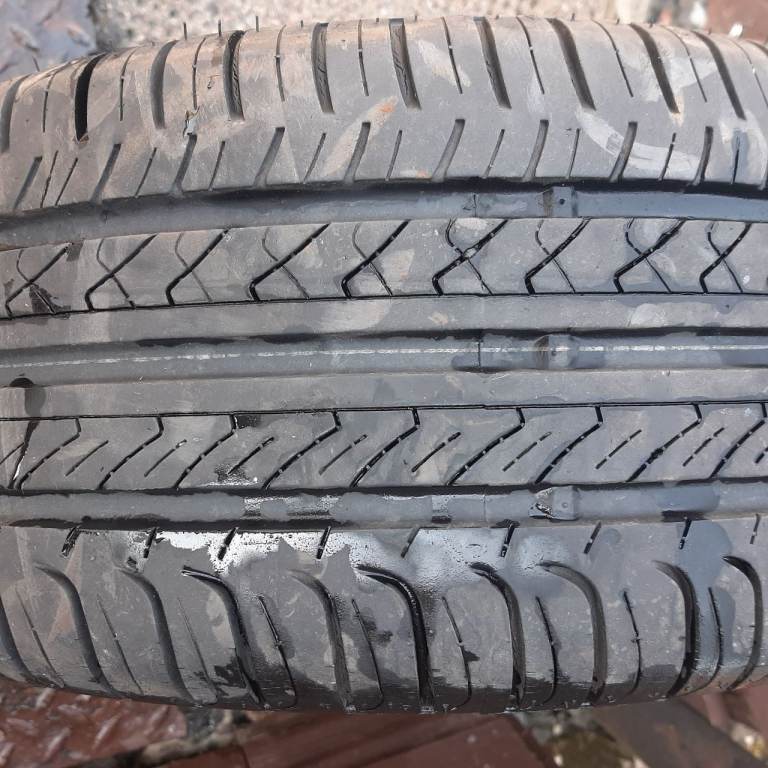  NEARLY NEW 195 X 50 XR15 TYRE