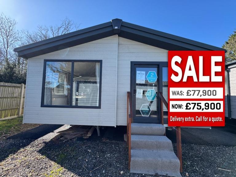 NEW 2025 Resi Spec 2 Bed Willerby Lodge - Patio Doors, DG, CH, Ensuite - Offsite