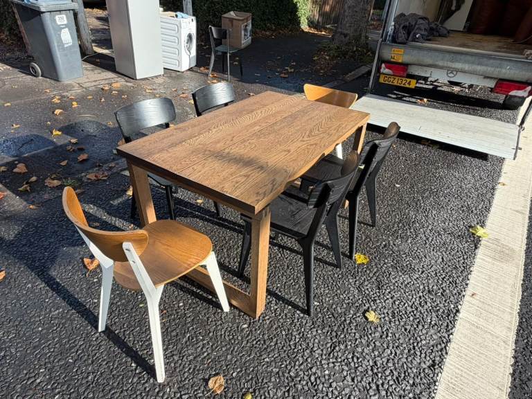 Dining room table and 6 chairs £135