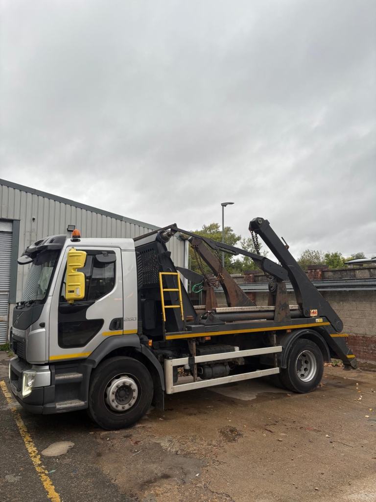 68 Volvo FL 250 18 TONNE SKIP LOADER , NEW MOT AND SHEET 