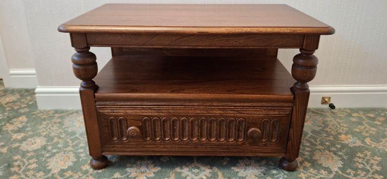 Ercol Corner TV Cabinet - Stand