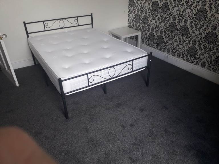 Room for rent in 4 bed HMO