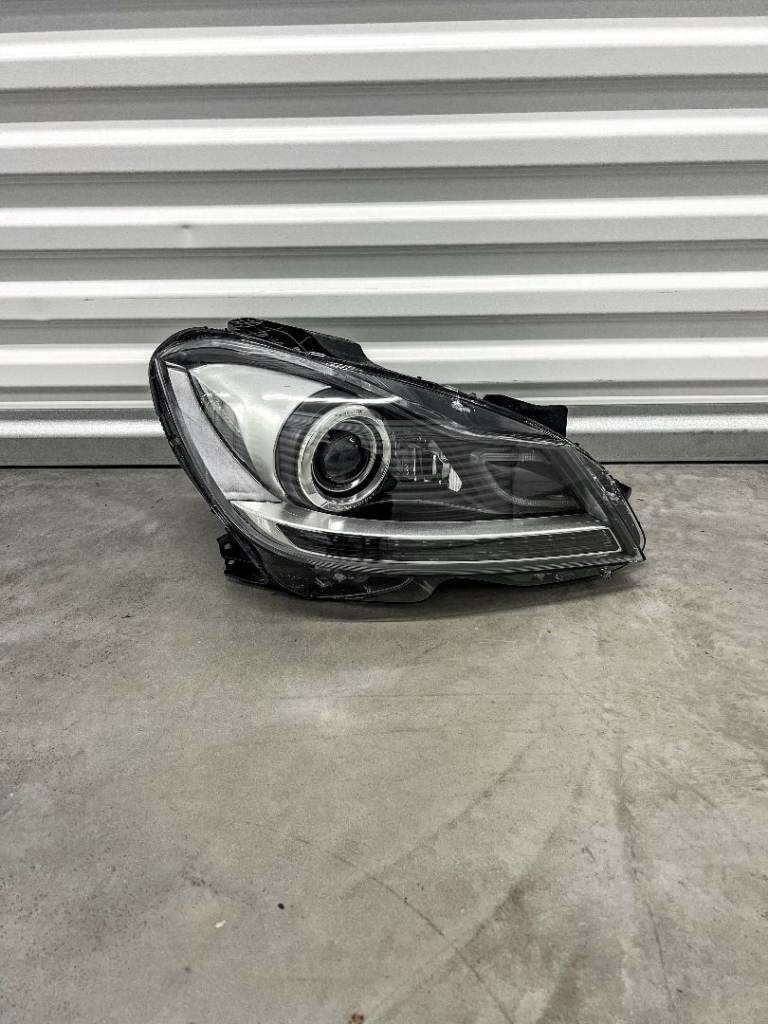 Genuine Mercedes-Benz C CLASS W204 11-15 Headlight Right Driver Side