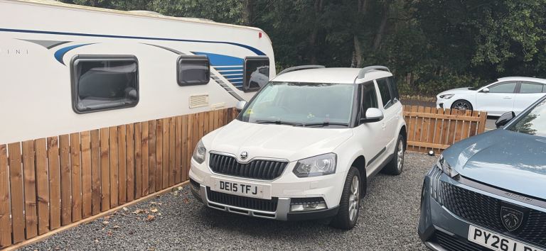 Skoda, YETI OUTDOOR 4x4 automatic, Hatchback, 2015, Semi-Auto, 1968 (cc), 5 doors