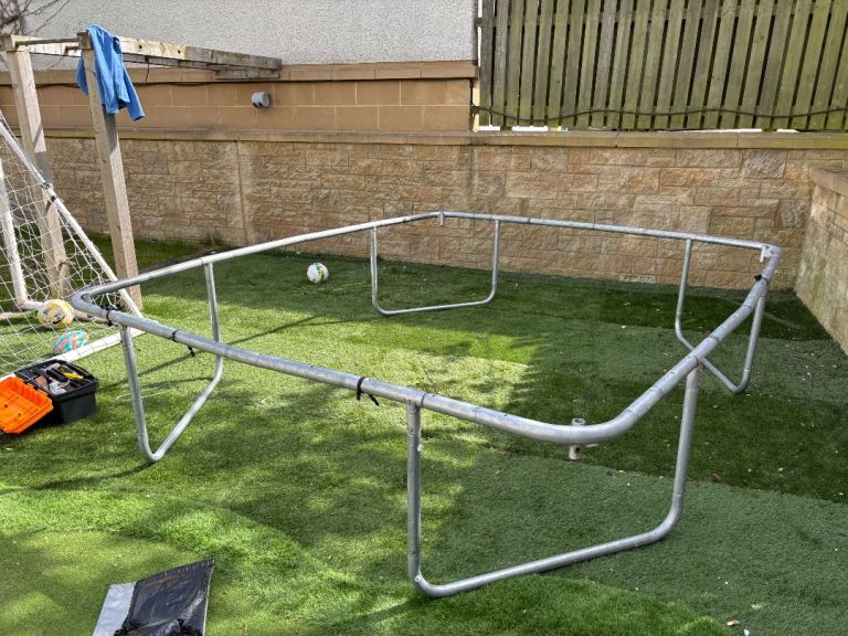 Trampoline - 8 x 10 ft 