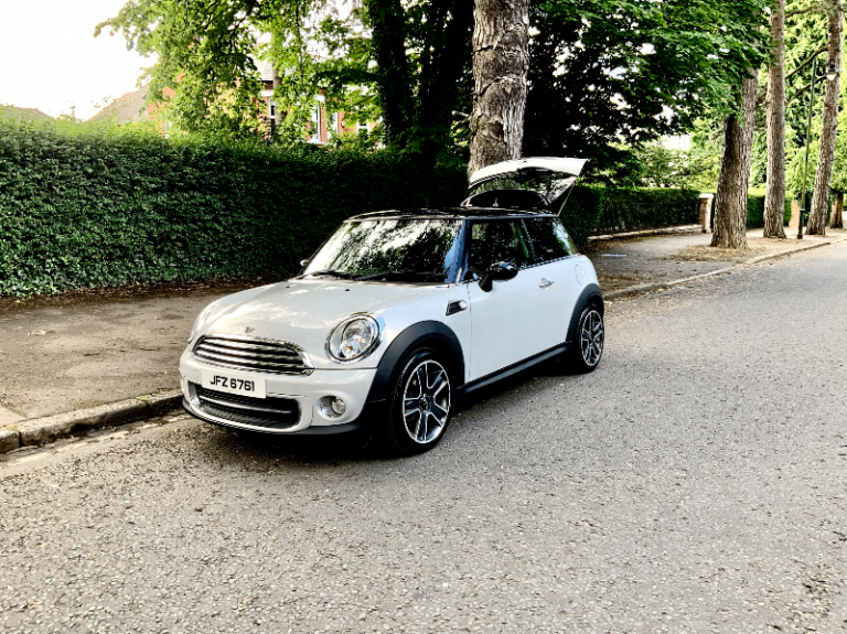 MINI COOPER 1.6 LIMITED EDTION 2012