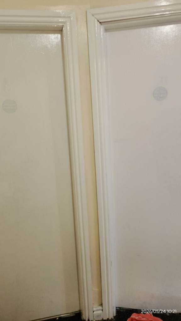 Of road 20 acre land 10 bed gates detached business estate 