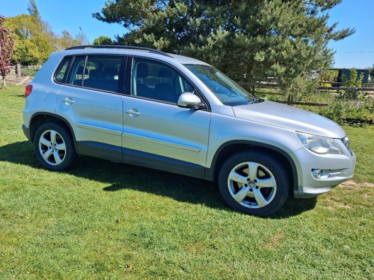 Volkswagen, TIGUAN, Estate, 2010, Automatic, 1968 (cc), 5 doors