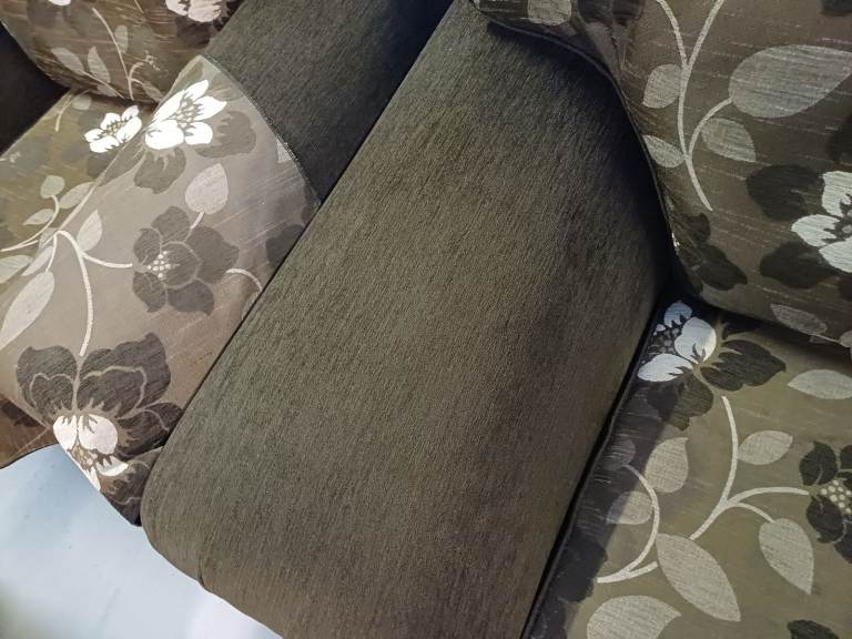 Brown floral three piece suite 